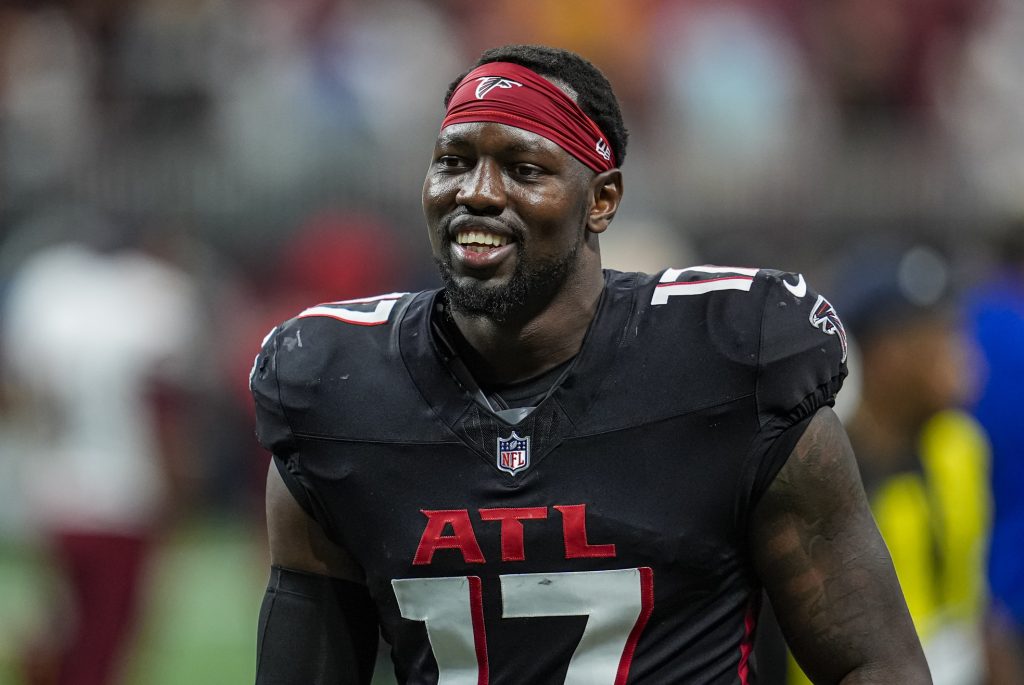 Sep 28, 2025; Atlanta, Georgia, USA; Atlanta Falcons linebacker Arnold Ebiketie (17) on the field during the game against the Washington Commanders at Mercedes-Benz Stadium.